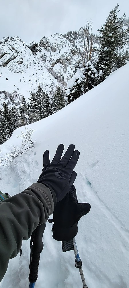 The North Face Etip Recycled Gloves 2 The North Face Etip Recycled Gloves - Image 2